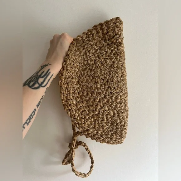 Handwoven “Moon” bag - Picture 14 of 16